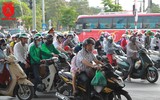 Người dân ùn ùn quay lại Hà Nội sau kỳ nghỉ lễ